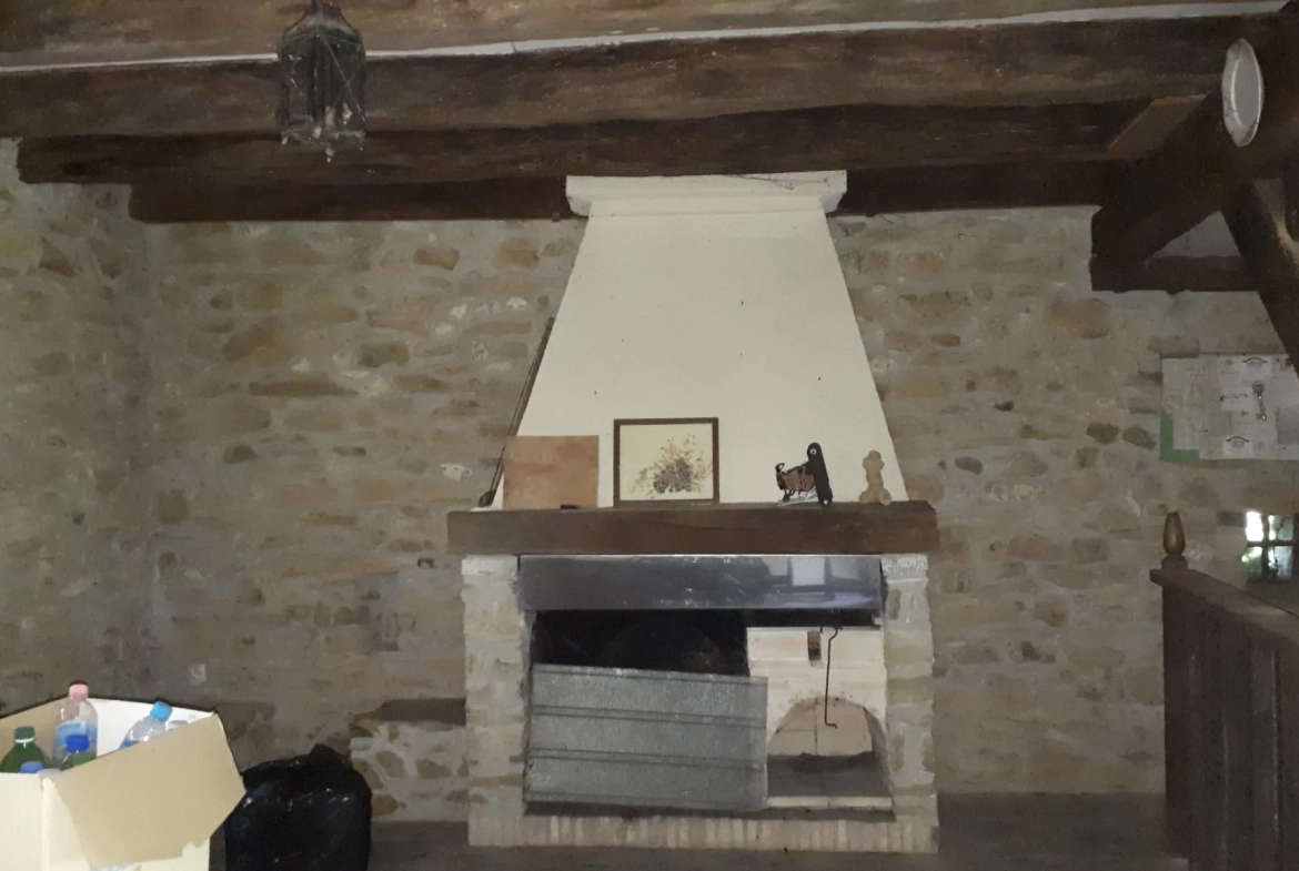 Charmante maison de 137 m² avec annexe et grand jardin à Les Ormes 
