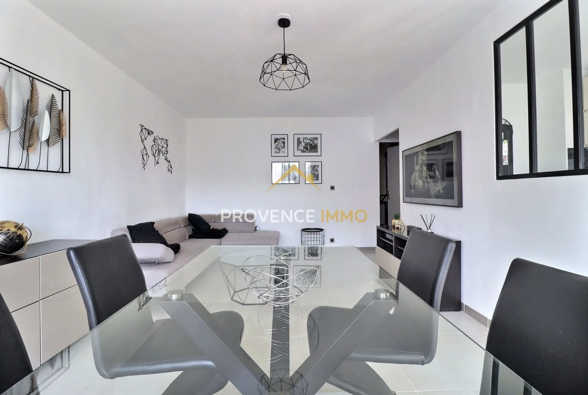Appartement T2 rénové avec terrasse à Vitrolles – Belle opportunité 