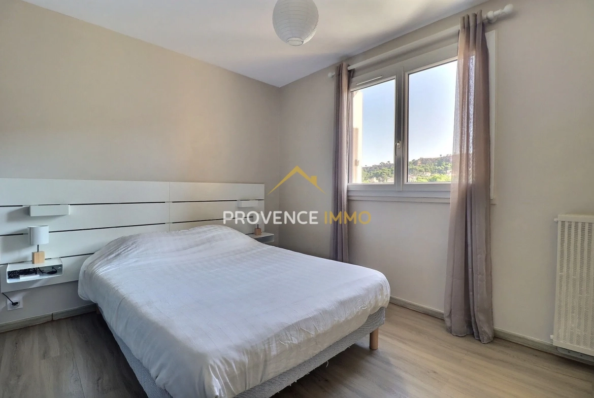 Appartement T2 rénové avec terrasse à Vitrolles – Belle opportunité 