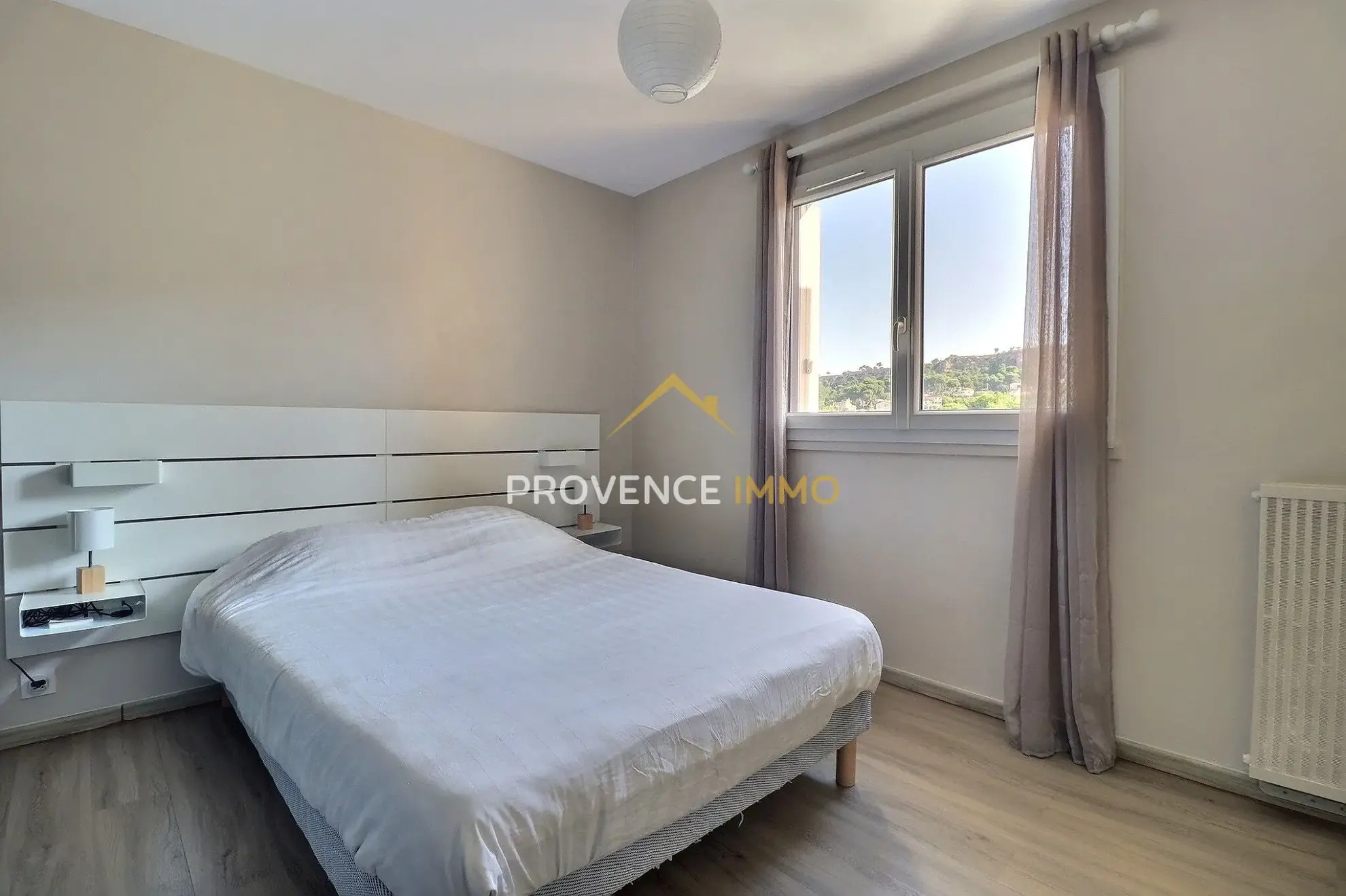Appartement T2 rénové avec terrasse à Vitrolles – Belle opportunité 