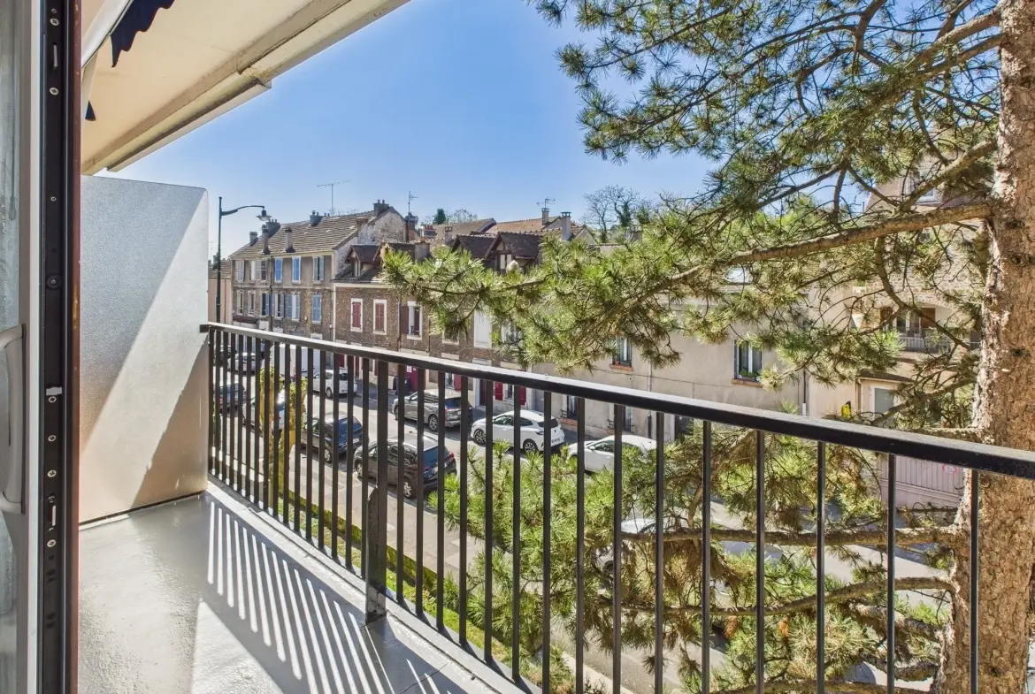 Appartement 3 pièces lumineux avec balcon à Corbeil-Essonnes 