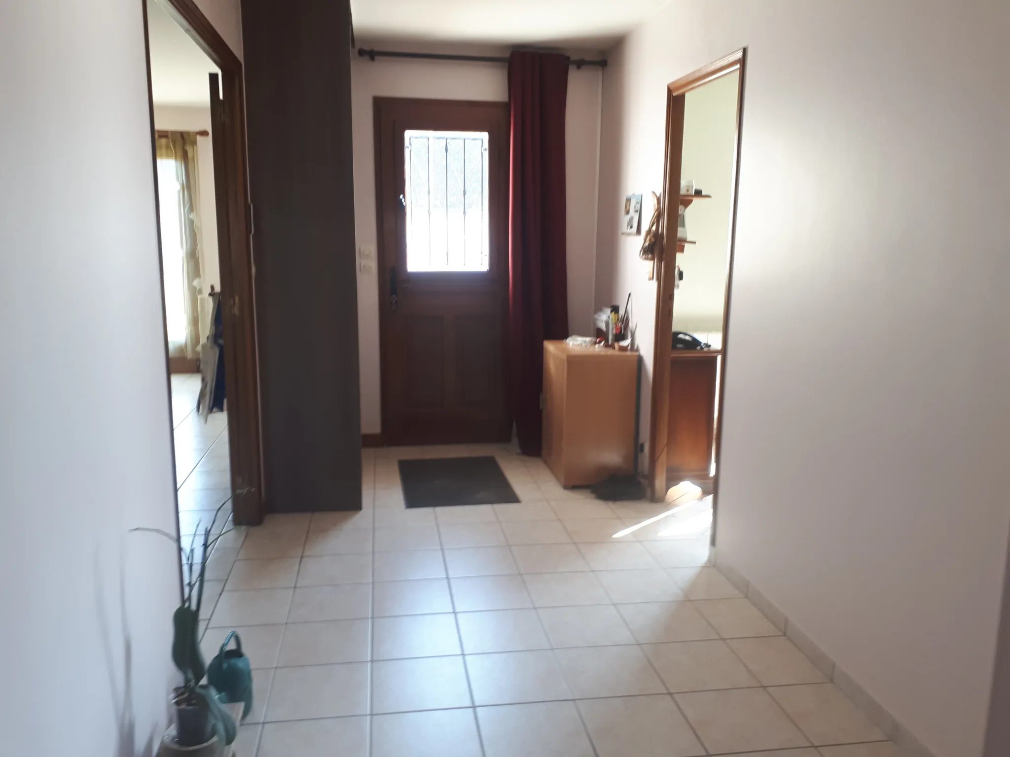 Maison spacieuse avec terrasse et grand jardin à Buxeuil - 148 m² 