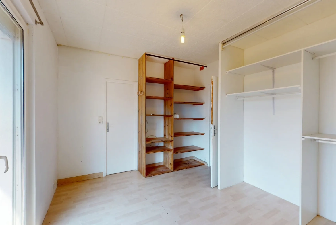 Appartement spacieux de 6 pièces avec jardin et panneaux photovoltaïques à Frouzins 