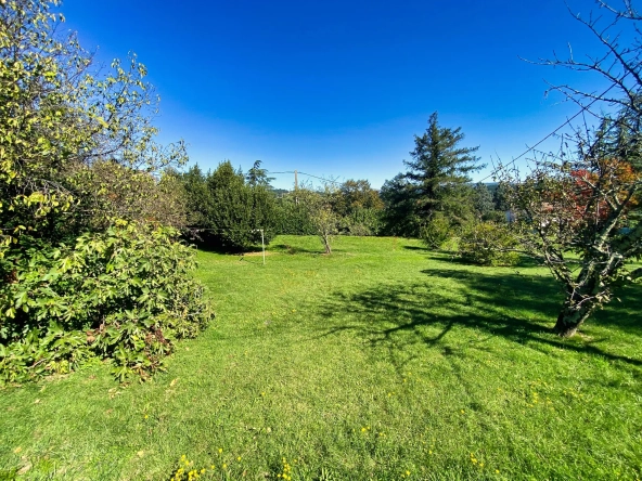 Terrain de 982 m² à vendre à Aubenas, idéal pour construction résidentielle