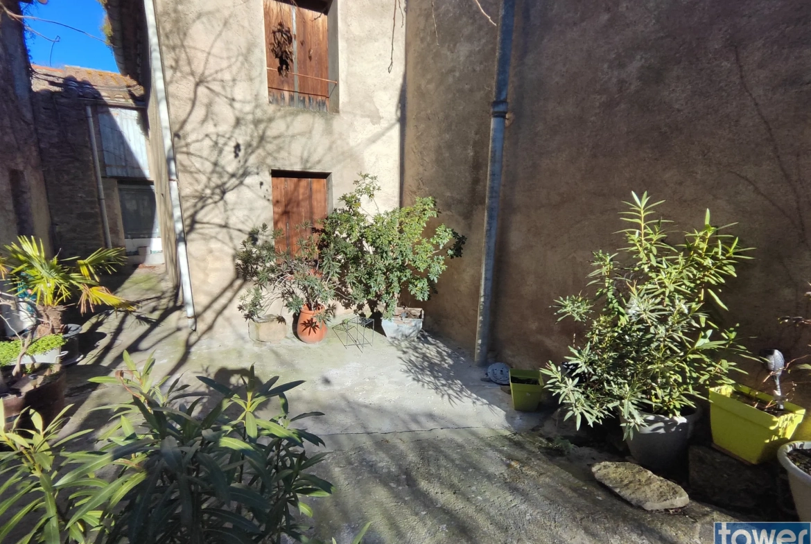 Grande maison à rénover de 120 m² proche de Lagrasse dans le sud de la France 