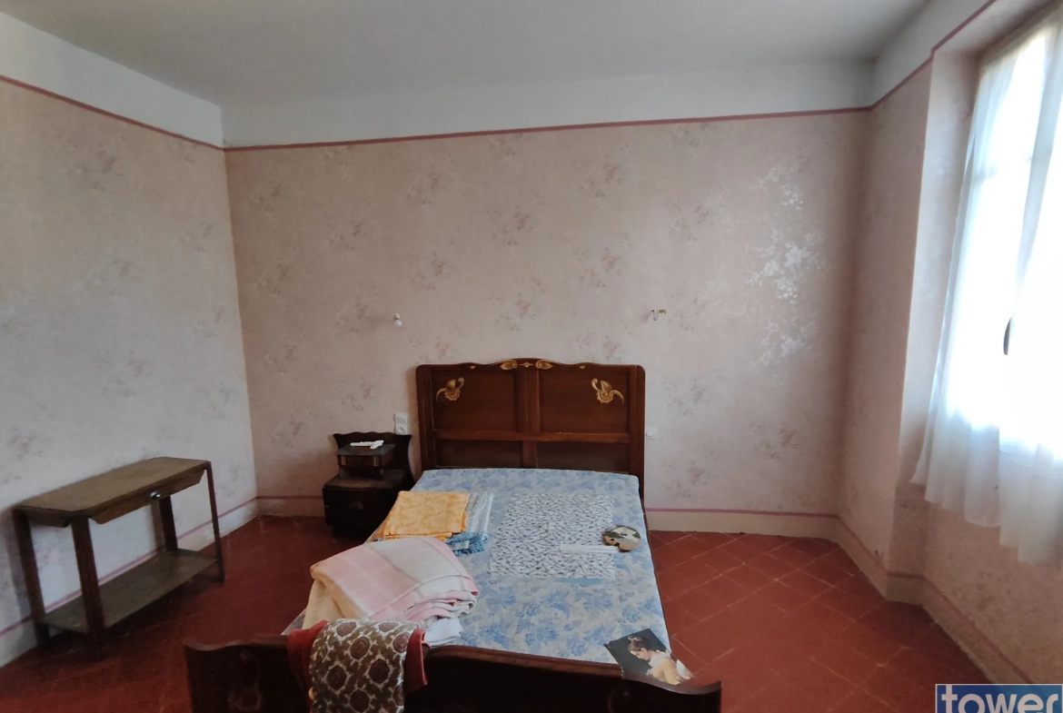 Grande maison à rénover de 120 m² proche de Lagrasse dans le sud de la France 