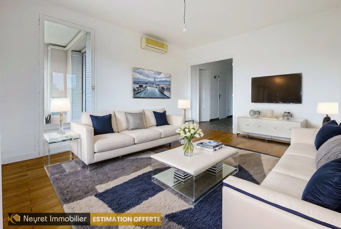 Appartement T4 avec balcon, cave et parking à Grigny-sur-Rhône 