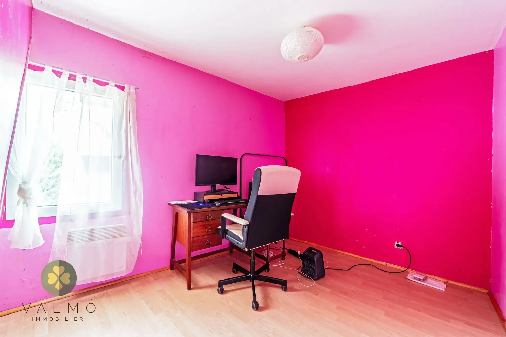 Maison de ville à Maule (78) avec potentiel de rénovation et 4 chambres 