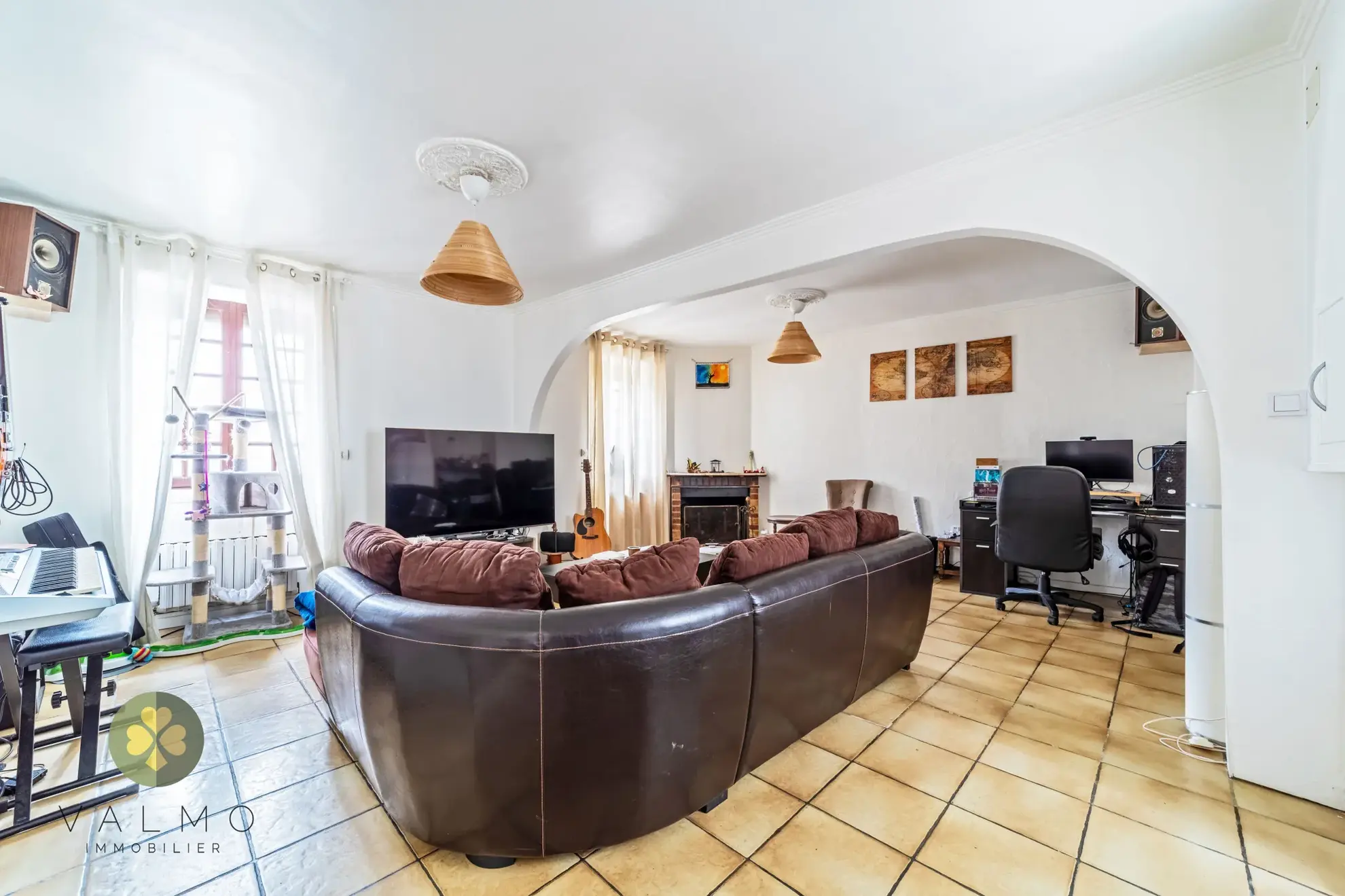 Maison de ville à Maule (78) avec potentiel de rénovation et 4 chambres 