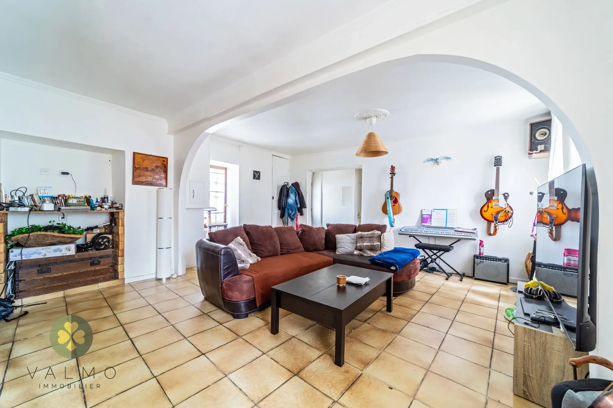 Maison de ville à Maule (78) avec potentiel de rénovation et 4 chambres 