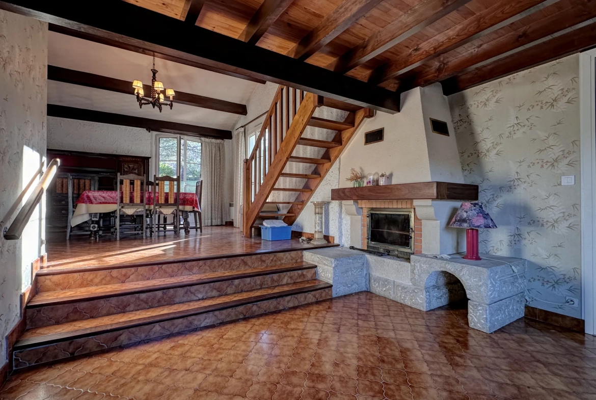 Charmante maison à Pujols avec piscine, vue campagne et grand jardin - Calme et confort 