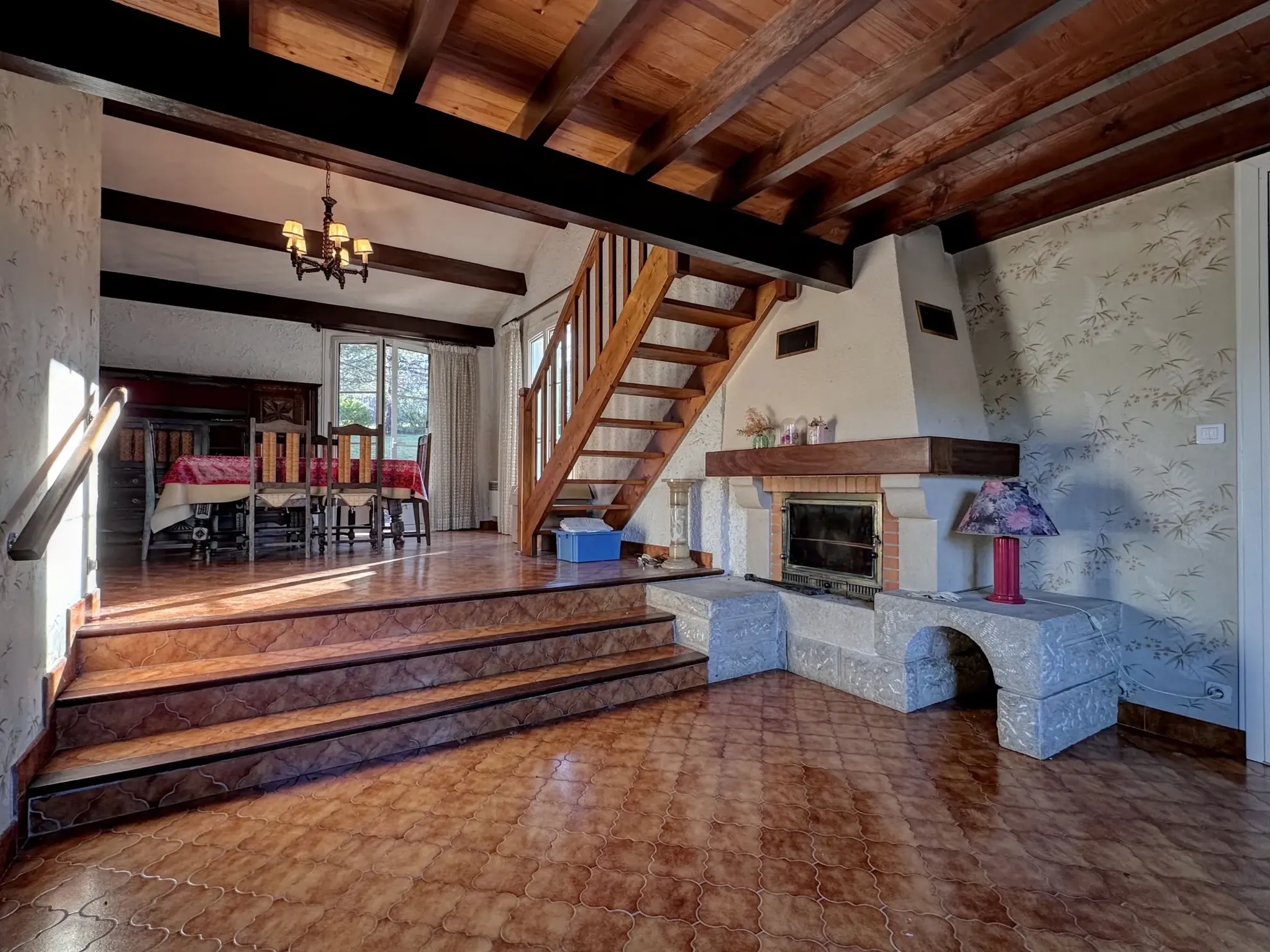 Charmante maison à Pujols avec piscine, vue campagne et grand jardin - Calme et confort 