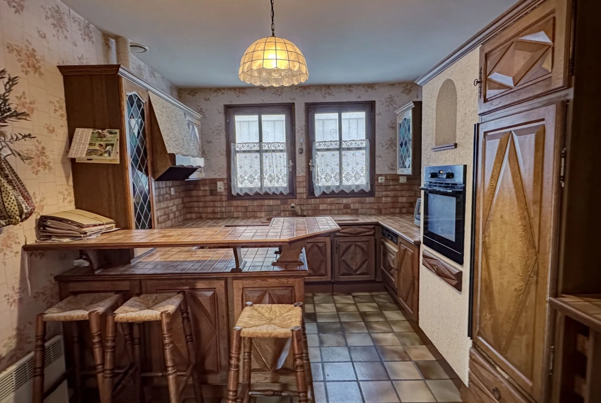 Charmante maison à Pujols avec piscine, vue campagne et grand jardin - Calme et confort 