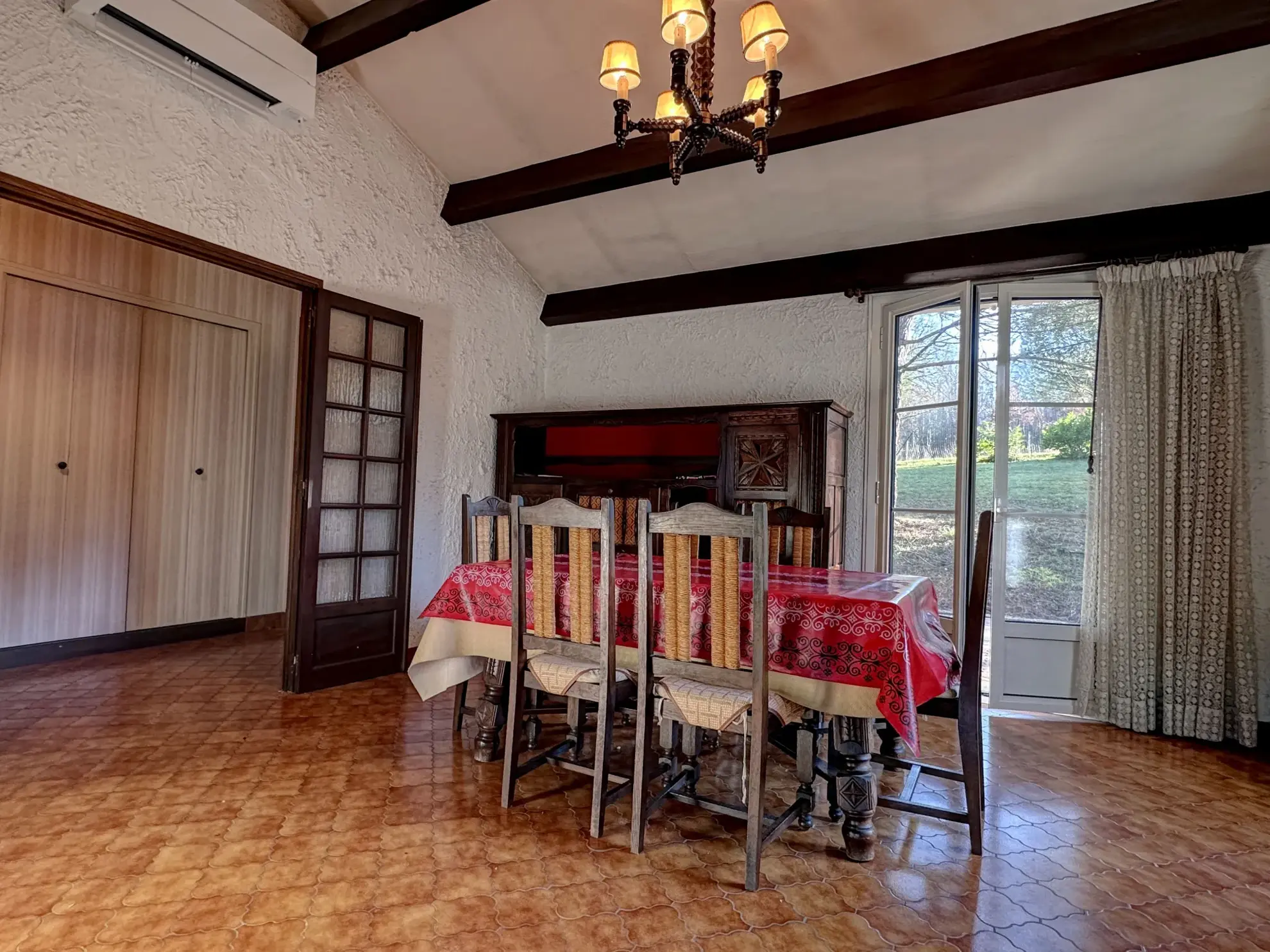 Charmante maison à Pujols avec piscine, vue campagne et grand jardin - Calme et confort 