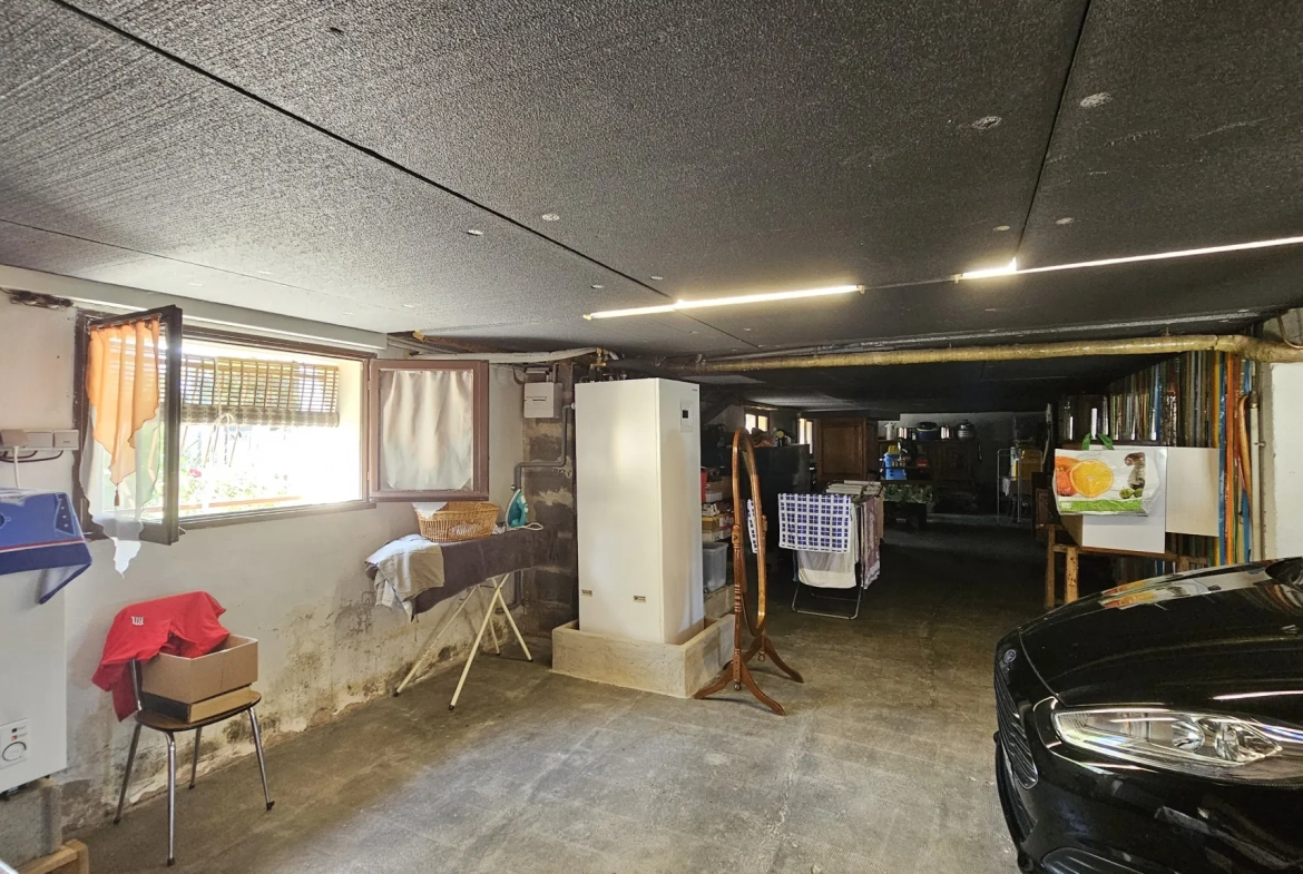 Belle maison 4 chambres avec sous-sol et jardin clos à Villeton 