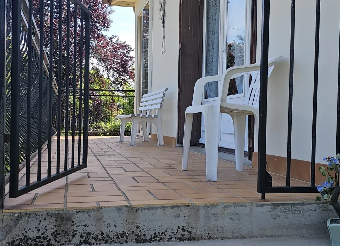 Belle maison 4 chambres avec sous-sol et jardin clos à Villeton 