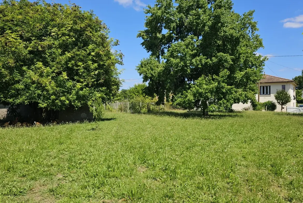 Belle maison 4 chambres avec sous-sol et jardin clos à Villeton 