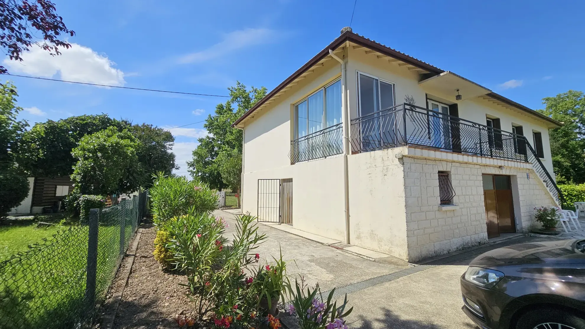 Belle maison 4 chambres avec sous-sol et jardin clos à Villeton 