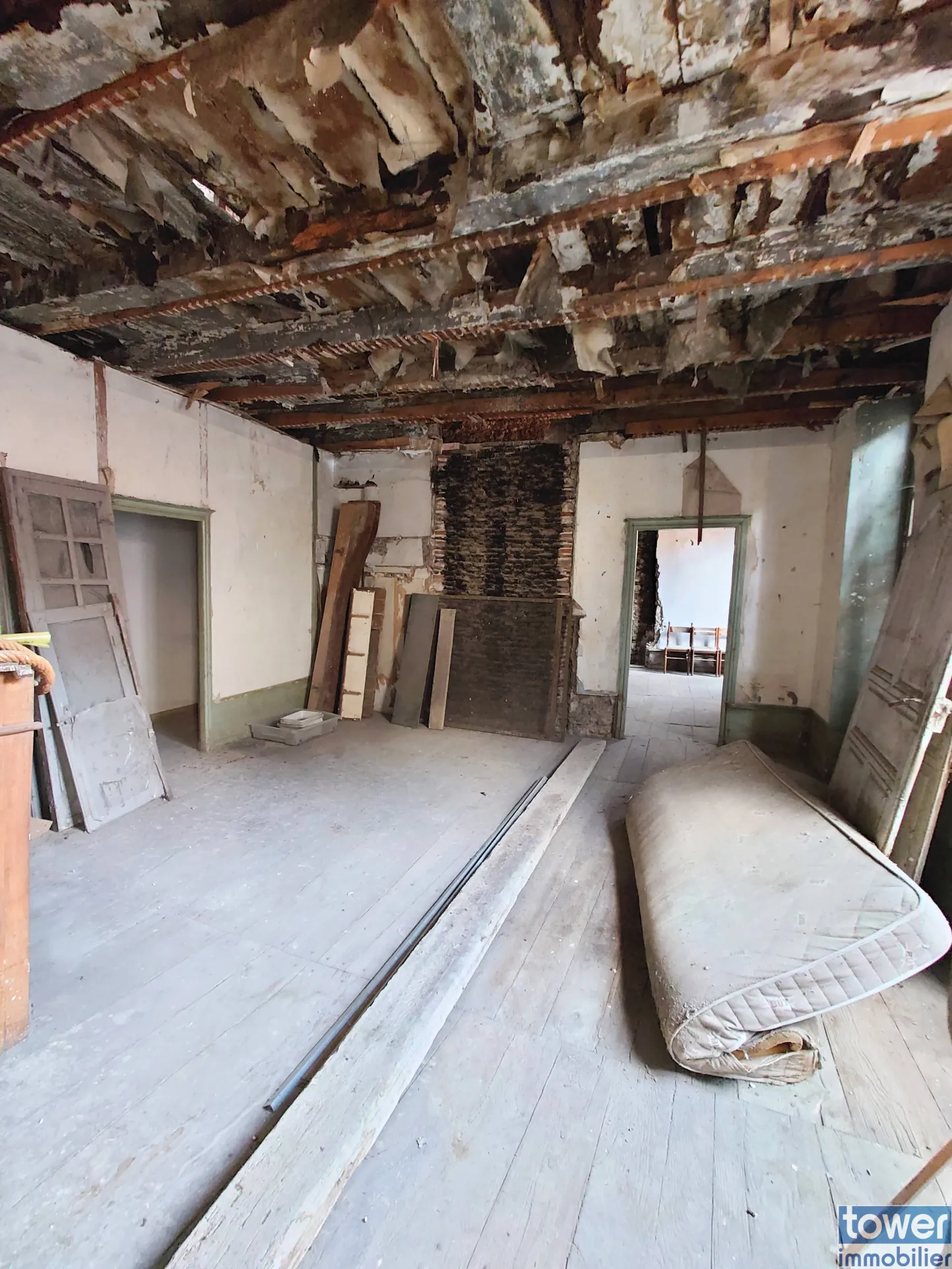 Immeuble à rénover de 350 m² à Villefranche de Rouergue 