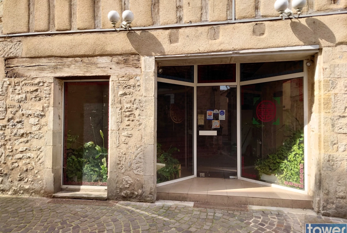 Immeuble à rénover de 350 m² à Villefranche de Rouergue 