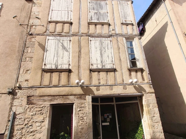 Immeuble à rénover de 350 m² à Villefranche de Rouergue