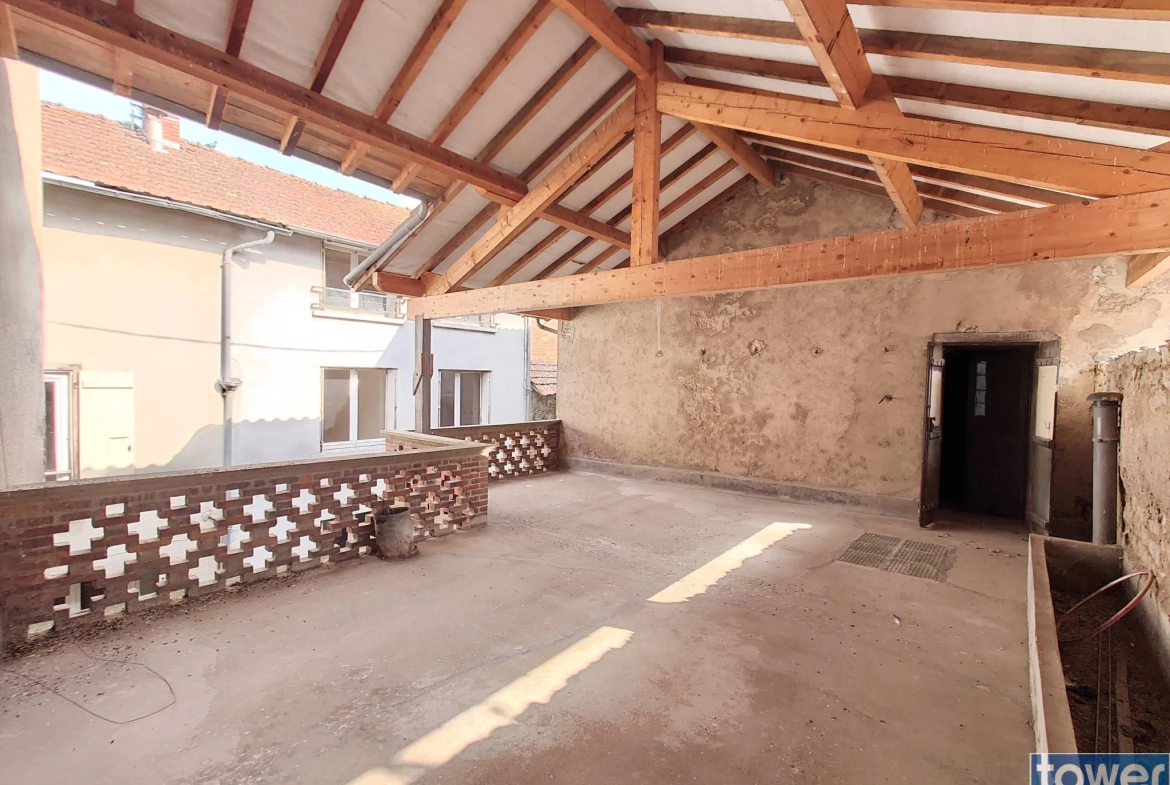 Immeuble à rénover de 350 m² à Villefranche de Rouergue 