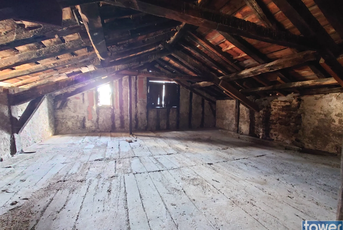 Immeuble à rénover de 350 m² à Villefranche de Rouergue 