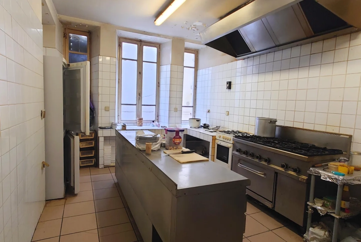 Immeuble à rénover de 350 m² à Villefranche de Rouergue 