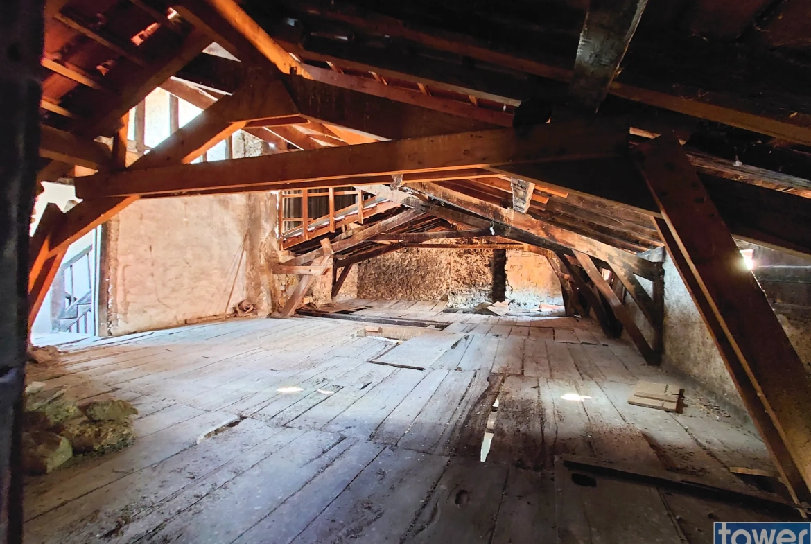 Immeuble à rénover de 350 m² à Villefranche de Rouergue 
