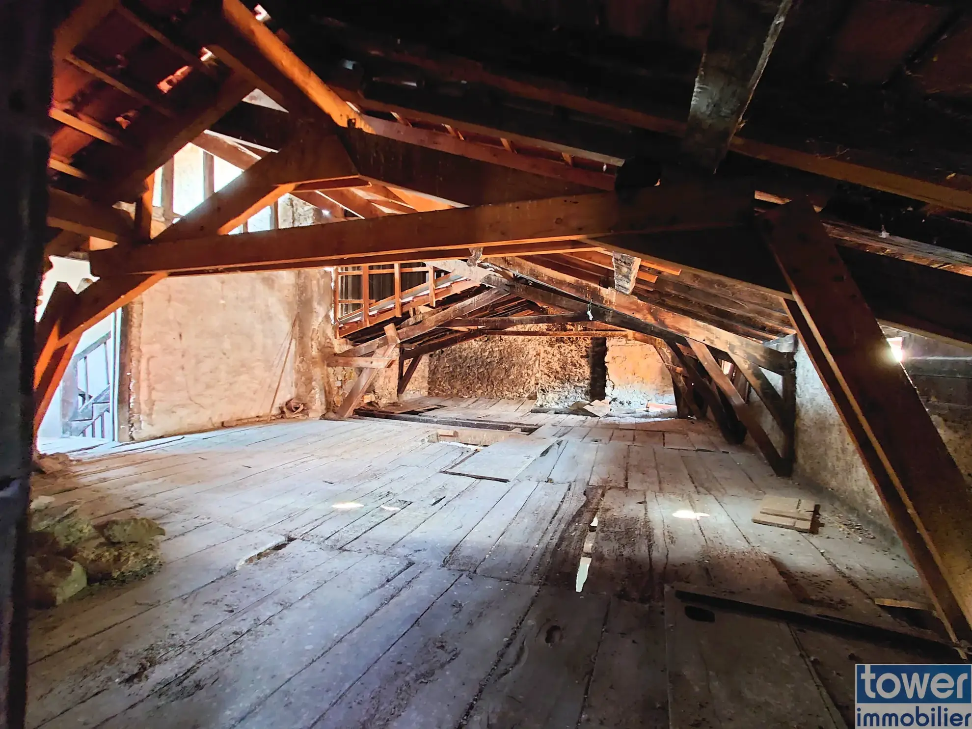 Immeuble à rénover de 350 m² à Villefranche de Rouergue 