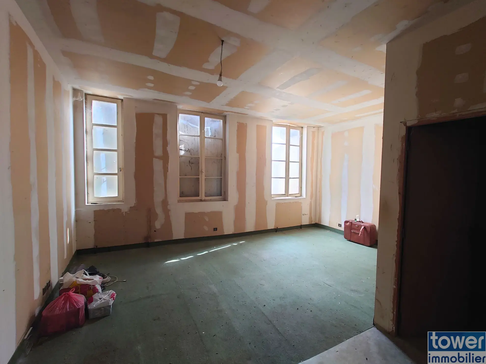 Immeuble à rénover de 350 m² à Villefranche de Rouergue 