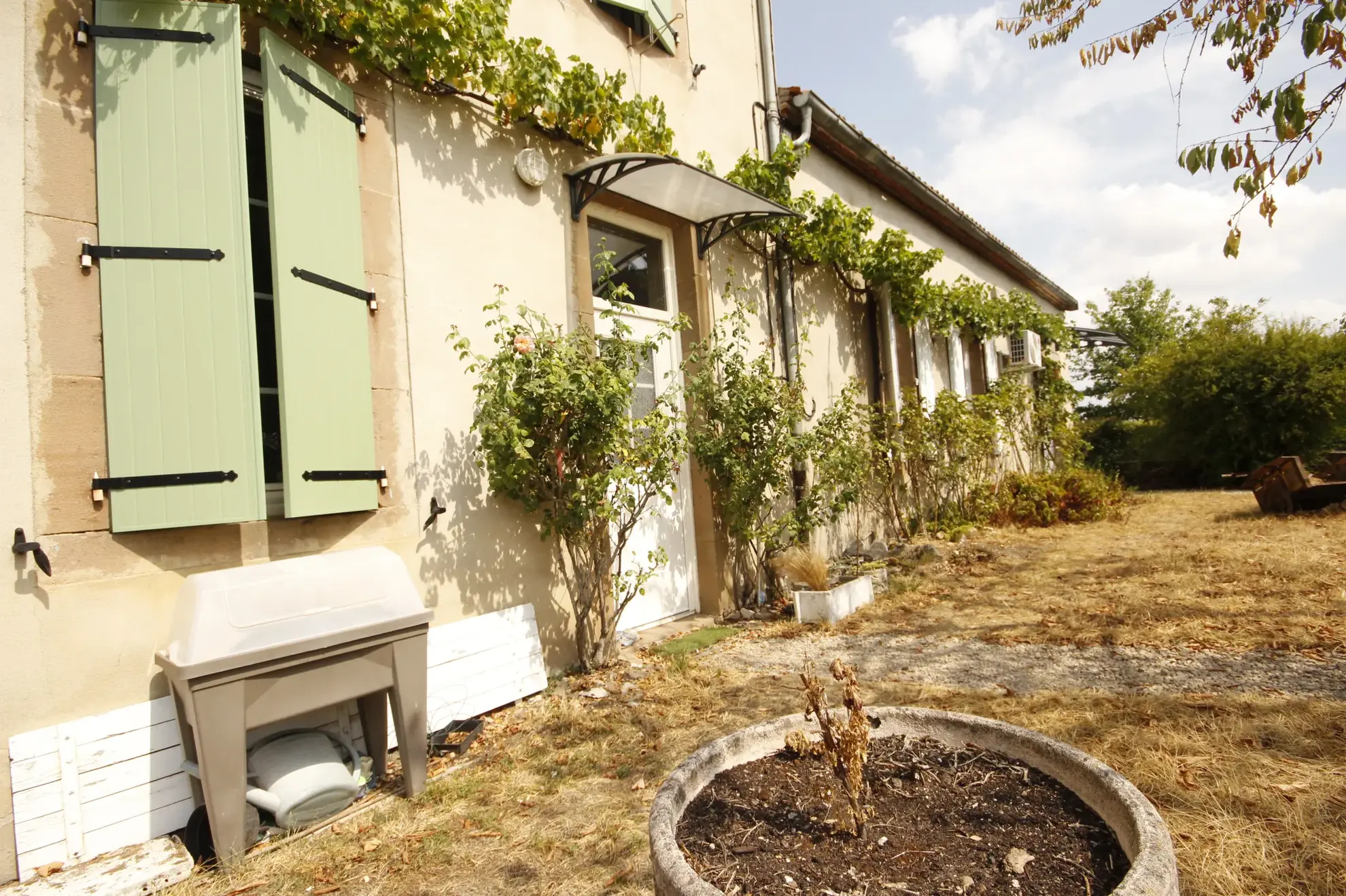 Maison rénovée de 230 m² à Sainte-Gemme, idéal pour profession libérale 