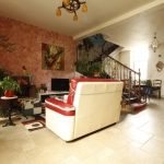 Maison rénovée de 230 m² à Sainte-Gemme, idéal pour profession libérale