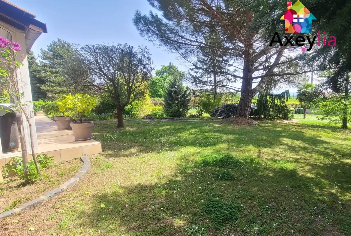 Maison 4 chambres avec grand terrain à Saint-Romain-la-Motte, proche Roanne 