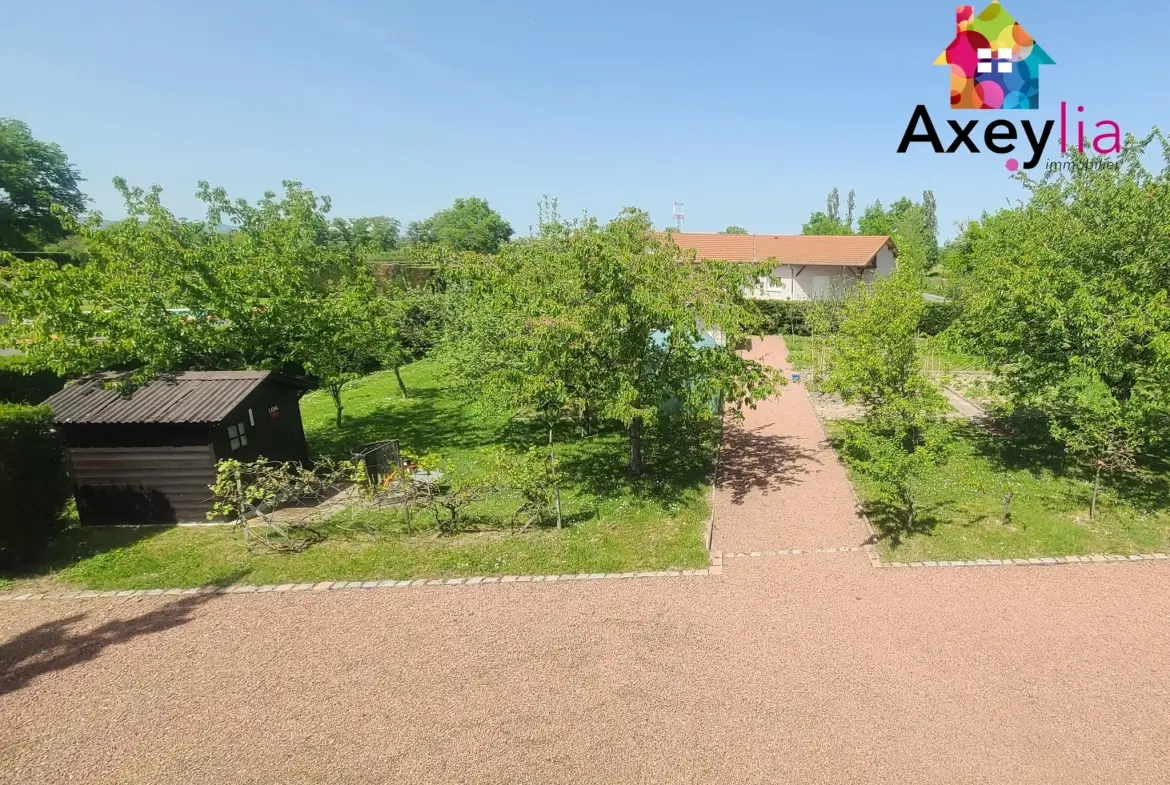 Maison 4 chambres avec grand terrain à Saint-Romain-la-Motte, proche Roanne 