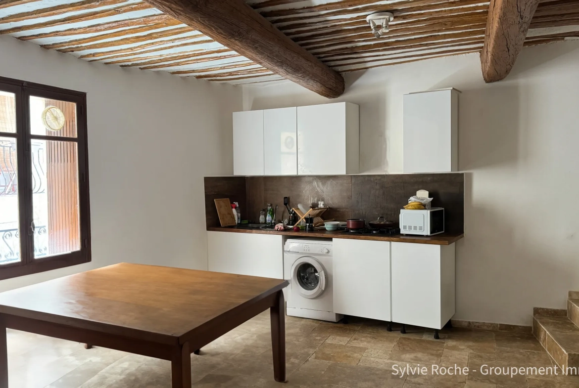 Immeuble de rapport rénové à Orange en centre-ville, 2 logements à vendre 