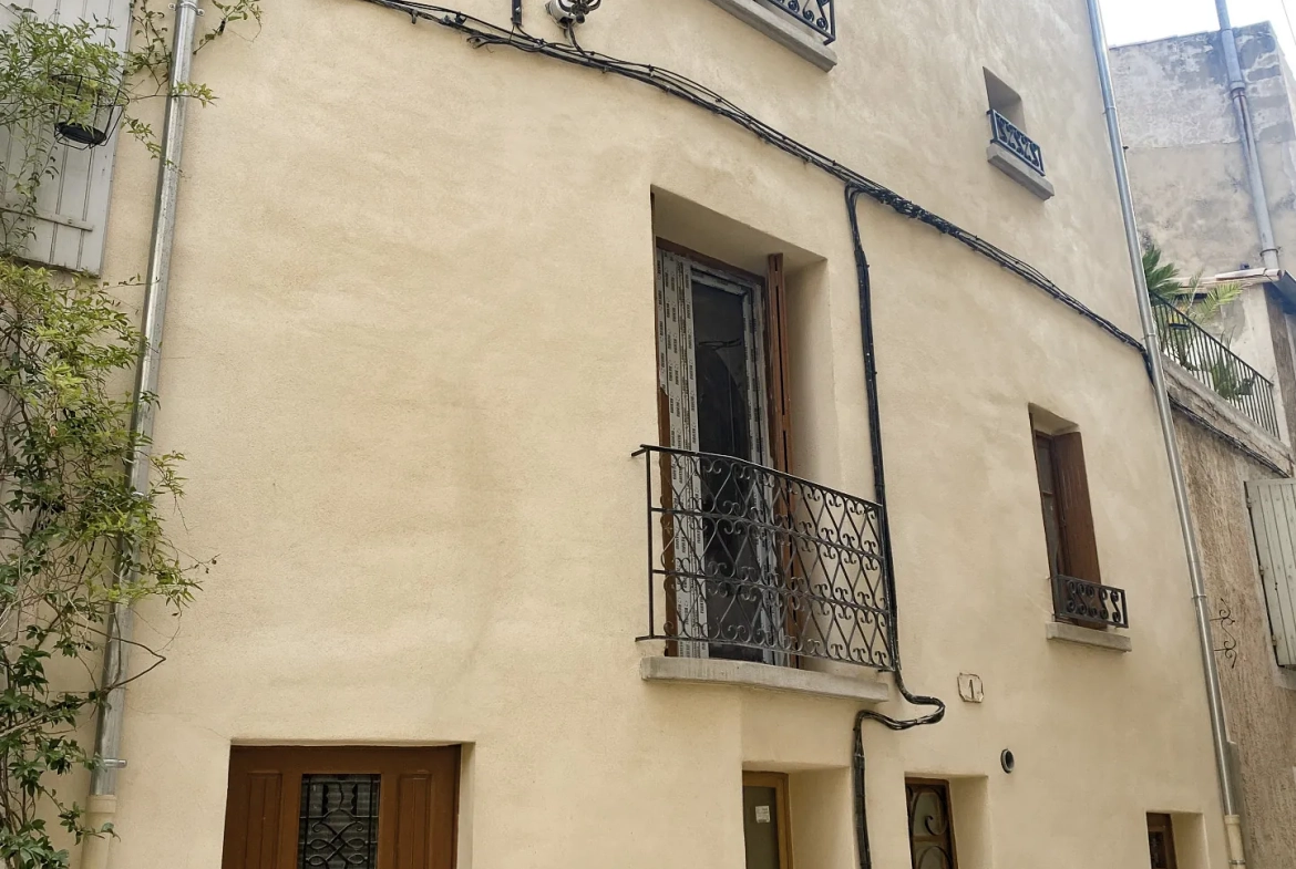 Immeuble de rapport rénové à Orange en centre-ville, 2 logements à vendre 