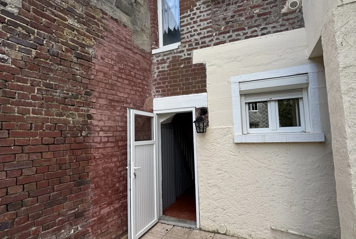 Maison de ville avec garage à Ault proche mer et commerces 