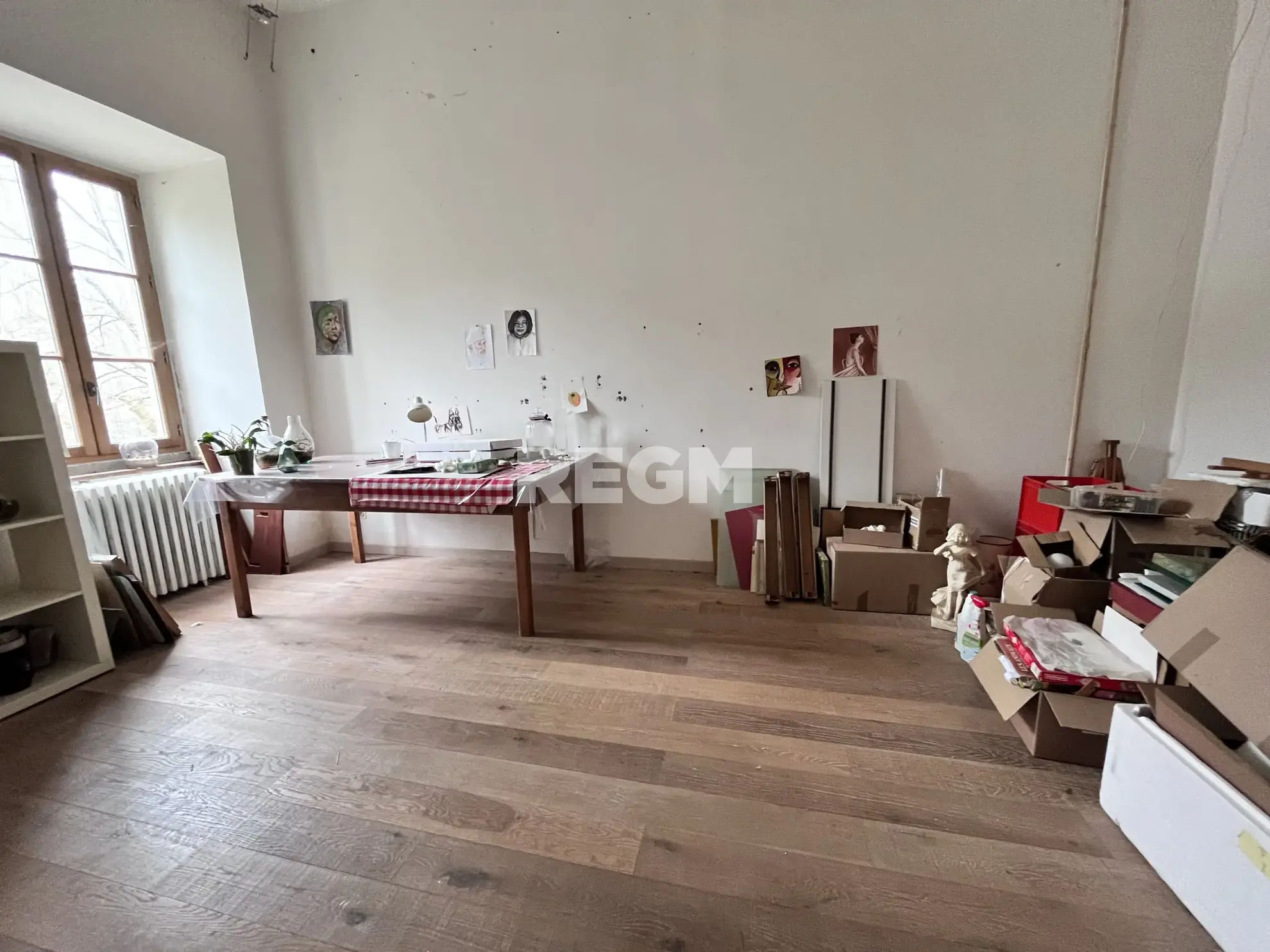 Belle maison bourgeoise 9 pièces avec cave et terrain à Saint-Jean-de-Valeriscle 