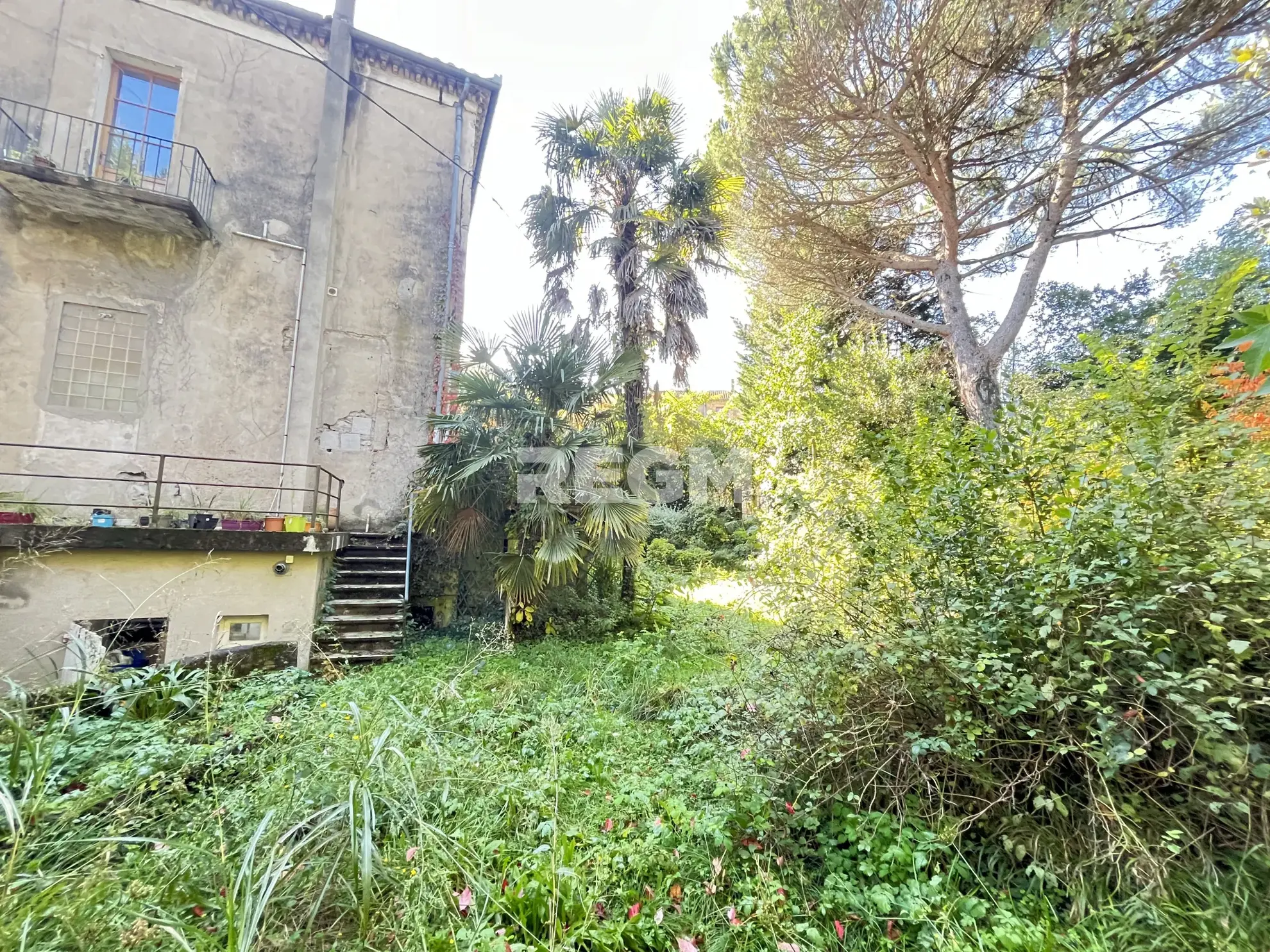 Belle maison bourgeoise 9 pièces avec cave et terrain à Saint-Jean-de-Valeriscle 