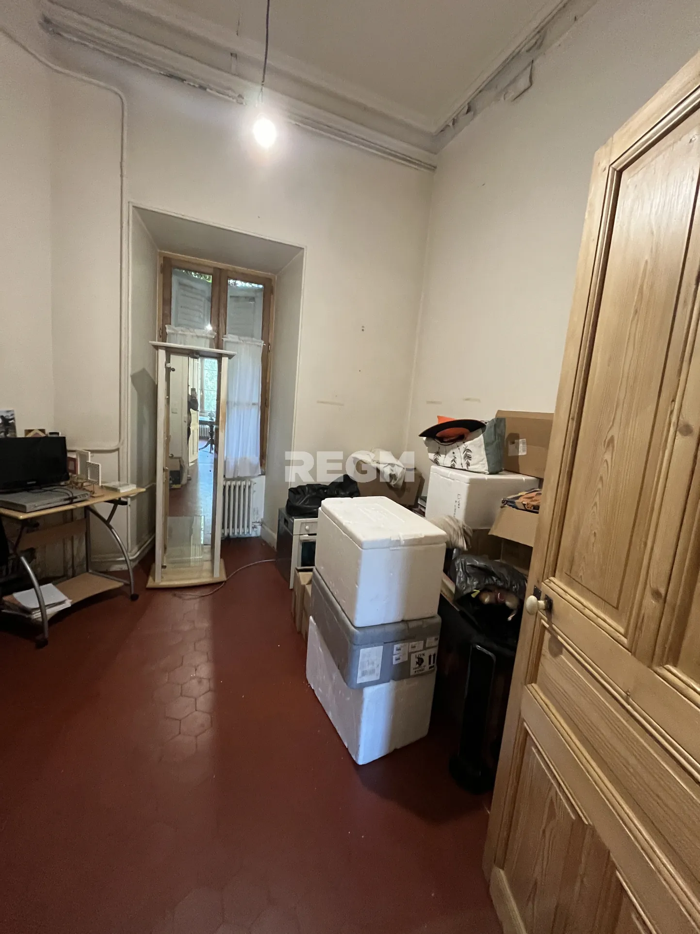 Belle maison bourgeoise 9 pièces avec cave et terrain à Saint-Jean-de-Valeriscle 