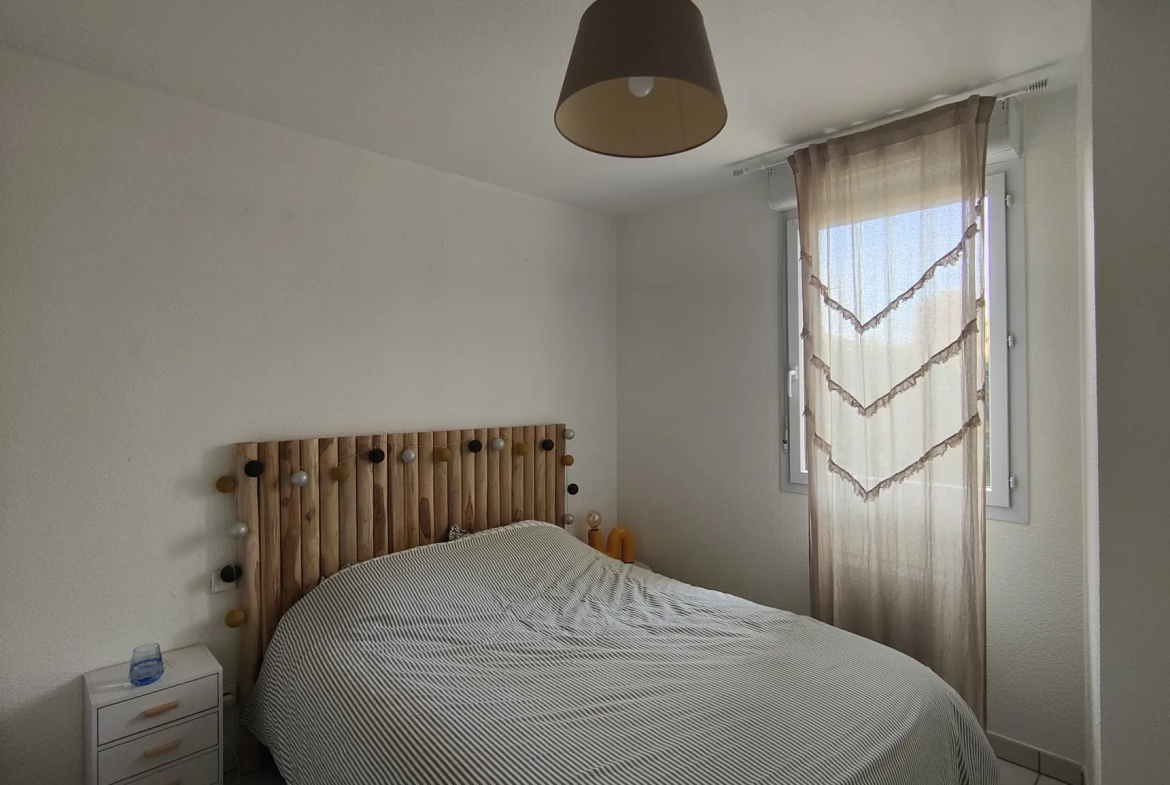Appartement T2 en rez-de-jardin à Saint-Macaire avec Terrasse – Investissement rentable 