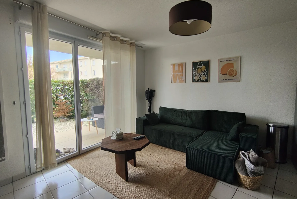 Appartement T2 en rez-de-jardin à Saint-Macaire avec Terrasse – Investissement rentable 