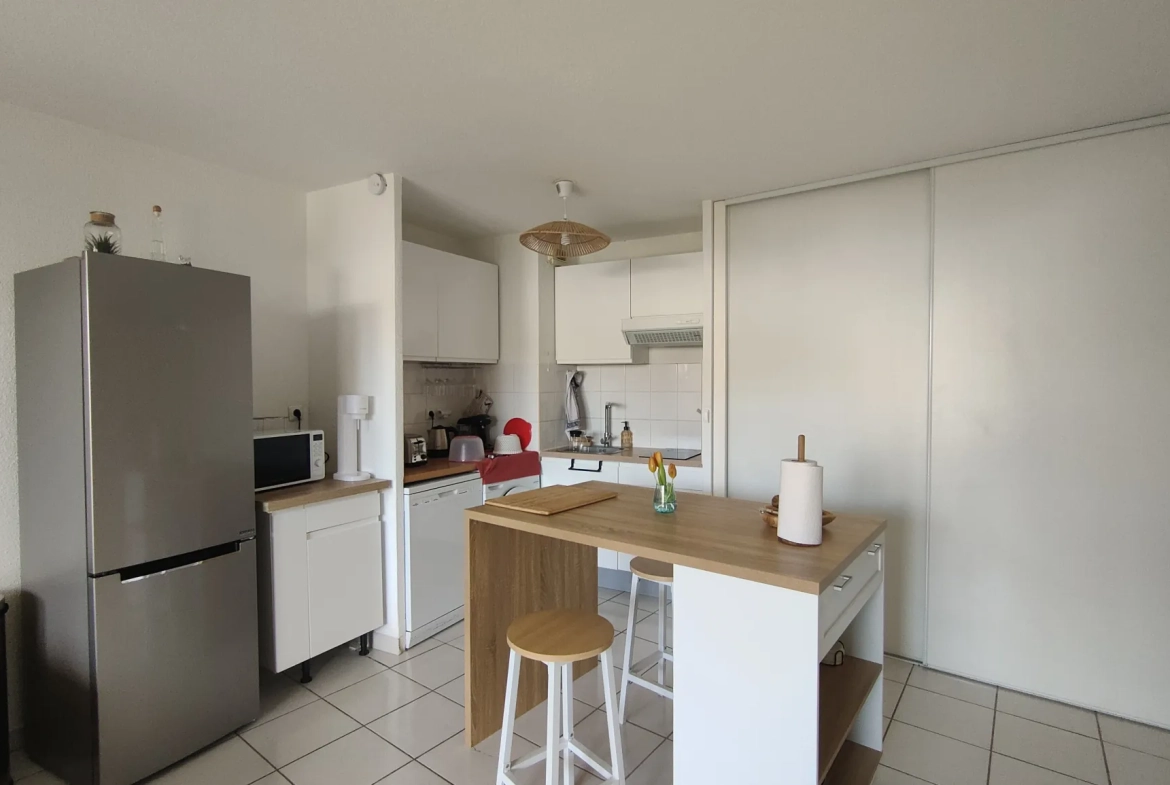Appartement T2 en rez-de-jardin à Saint-Macaire avec Terrasse – Investissement rentable 
