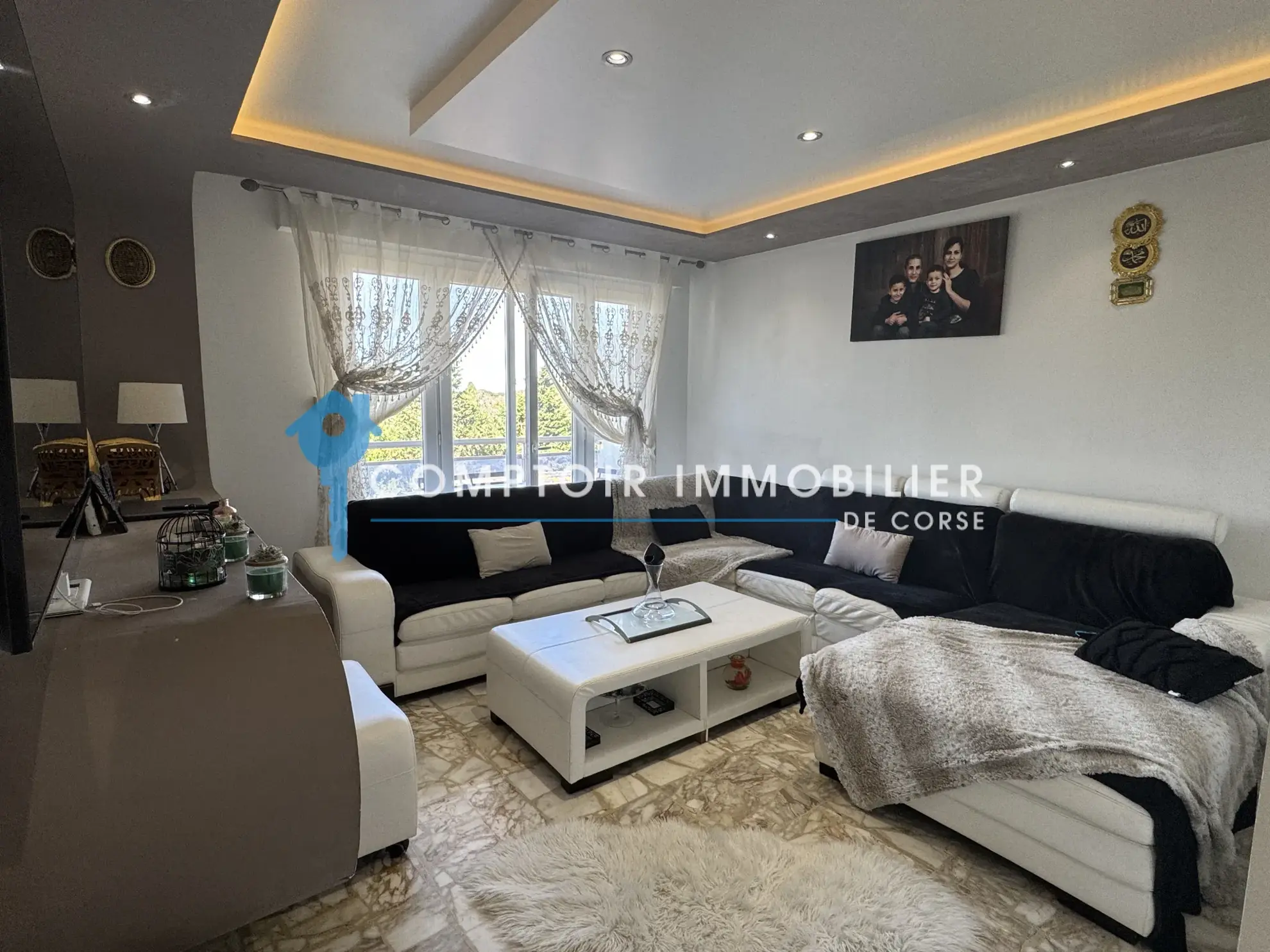 Appartement T4 à Ghisonaccia avec potentiel de transformation en T3, proche plages et commodités 