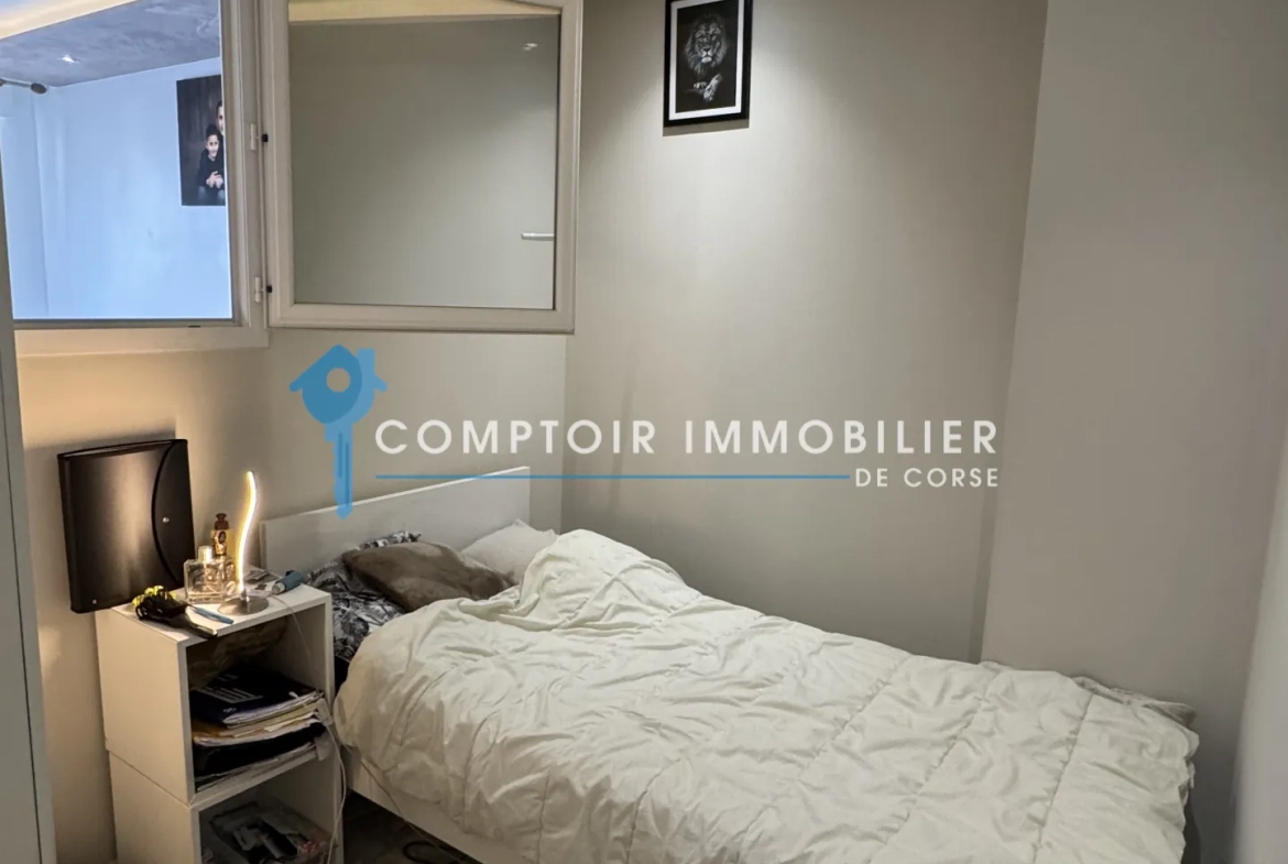 Appartement T4 à Ghisonaccia avec potentiel de transformation en T3, proche plages et commodités 