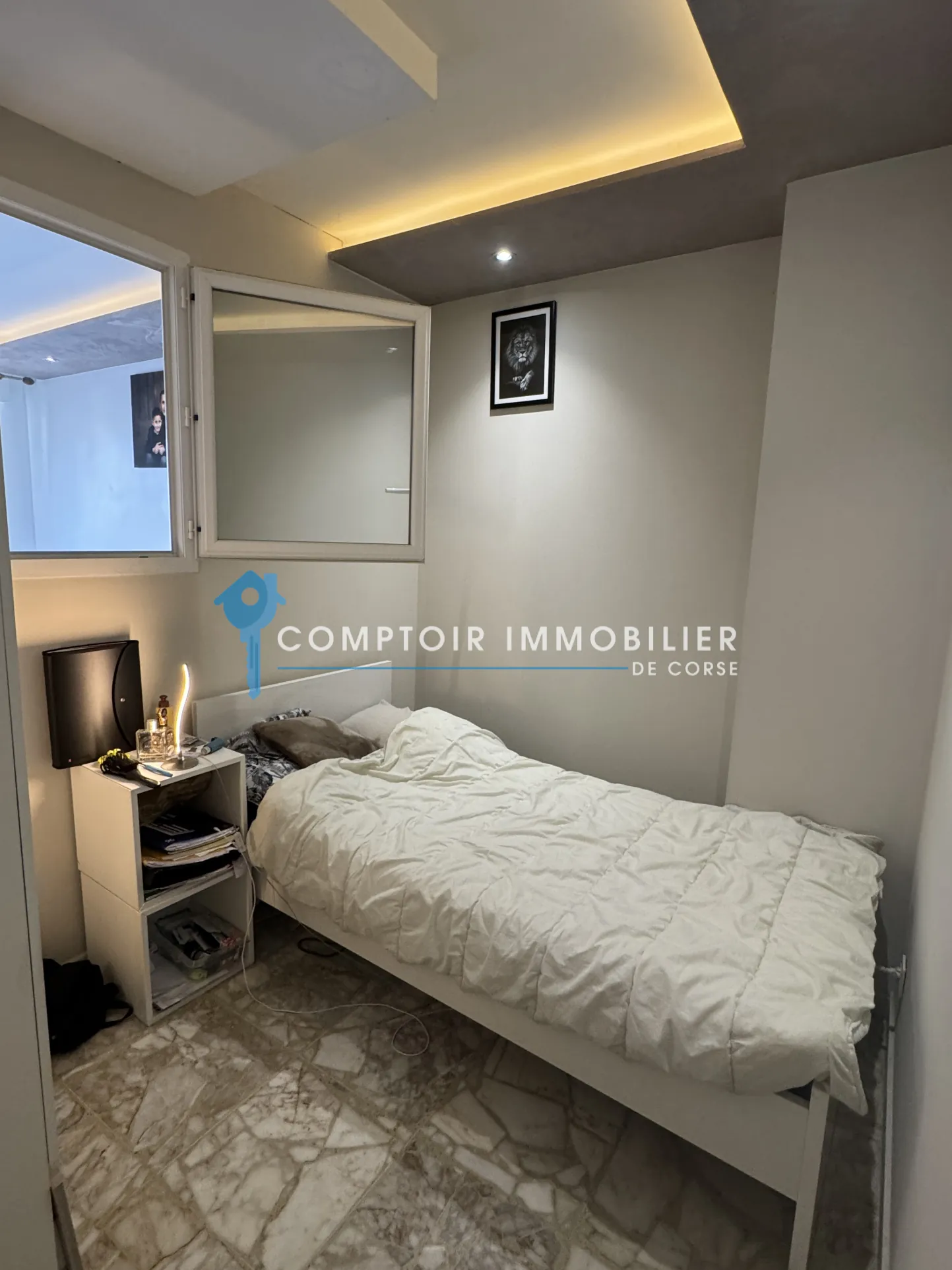Appartement T4 à Ghisonaccia avec potentiel de transformation en T3, proche plages et commodités 