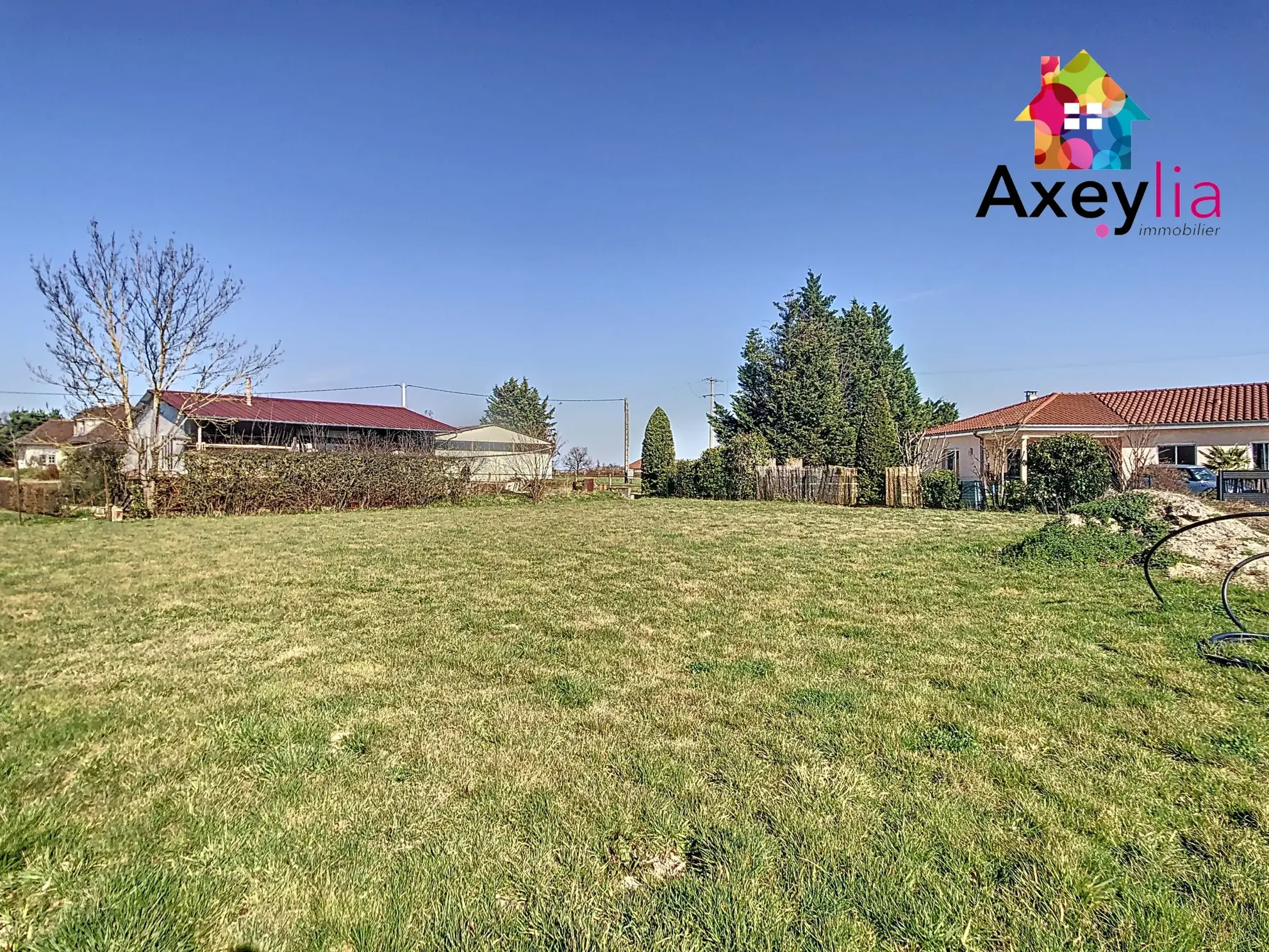 A vendre terrain constructible de 639 m² à Saint Romain la Motte 