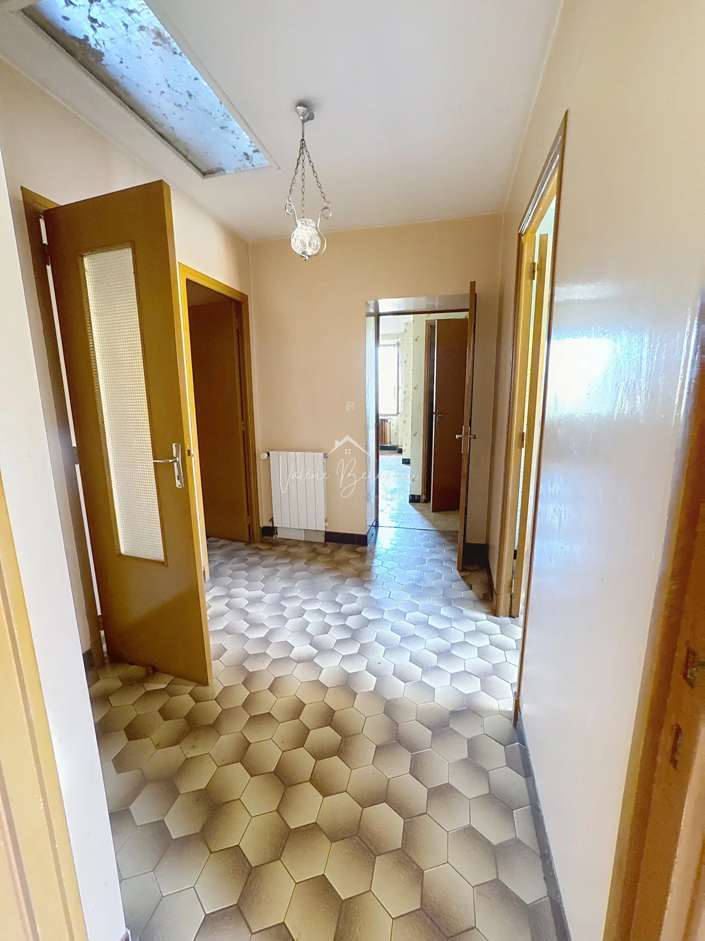 Maison T4 à rénover avec jardin en bord de rivière à Vabres-l’Abbaye 