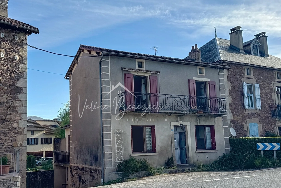 Maison T4 à rénover avec jardin en bord de rivière à Vabres-l’Abbaye 